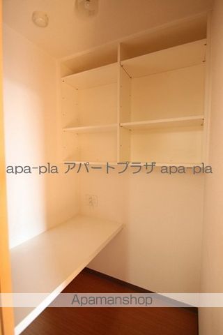 ルネス カトレアコートの内装写真