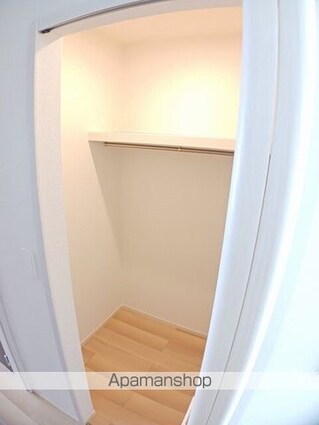 フランブリーズ[1K/33.2m2]の収納