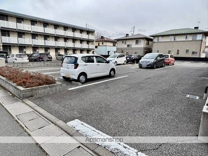 レオパレスポモドーロ[1K/20.81m2]の駐車場2