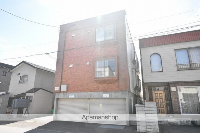 第16森宅建マンションの外観写真