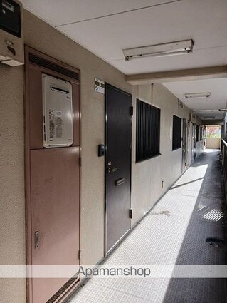 ファミーユ旭[3DK/54.45m2]の玄関