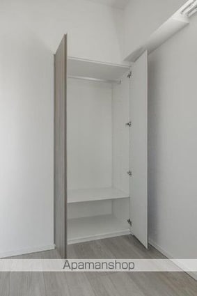 グランエール西日暮里[2LDK/43.39m2]の収納1