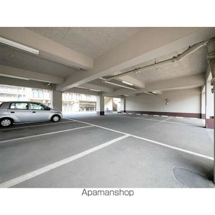 ジュネス２１[2LDK/54.86m2]の駐車場1