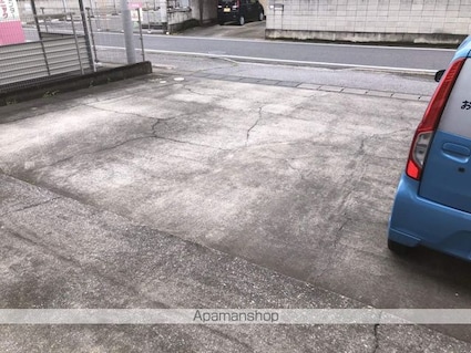 めぞん竜内[1R/26.5m2]の駐車場1