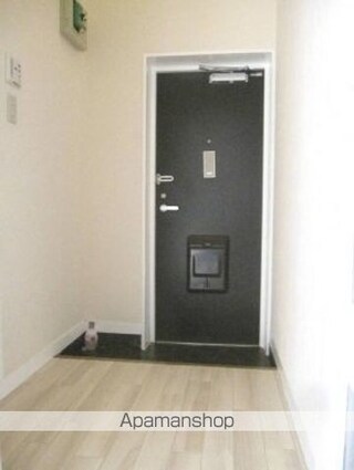 メゾンリベルテ[1R/16m2]の玄関