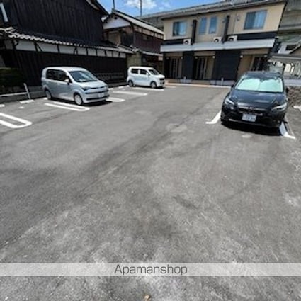 プリマヴェール　Ｍ[1LDK/43.79m2]の駐車場2