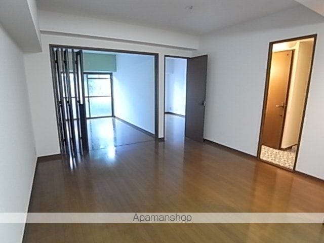 ロイヤルガーデンの内装写真