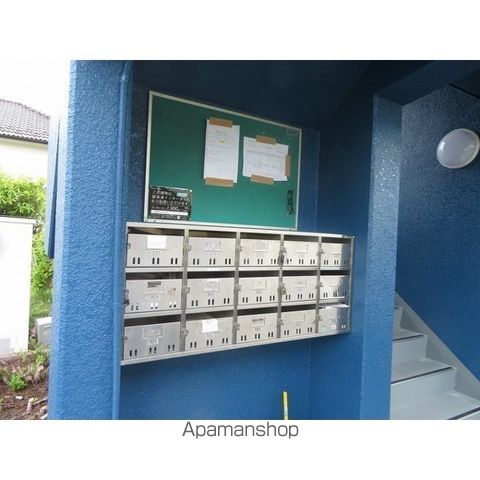 グレース大蔵の玄関写真