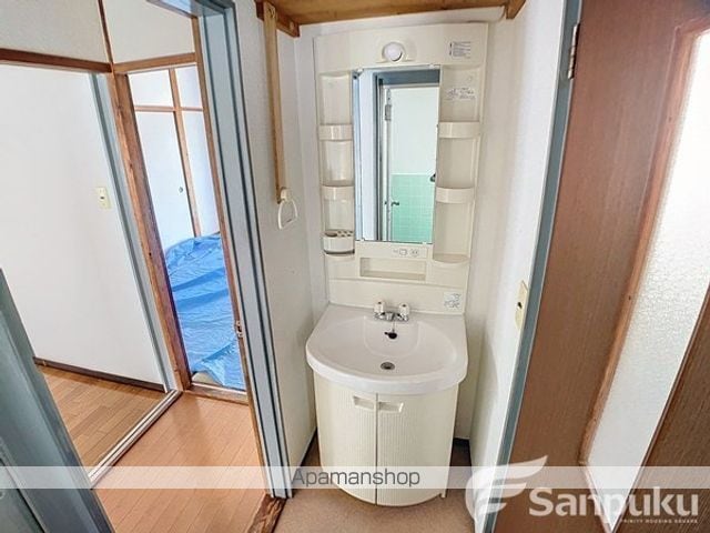 松山市 1階建 築47年の内装写真