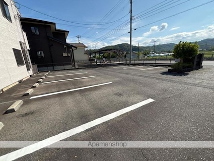 香川県高松市牟礼町原[2DK/40.18m2]の駐車場