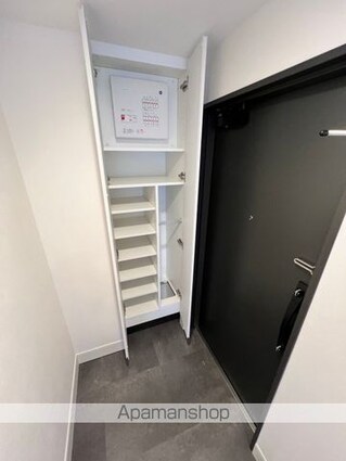 シーズンフラッツ浅草言問通り[1LDK/40.7m2]の玄関