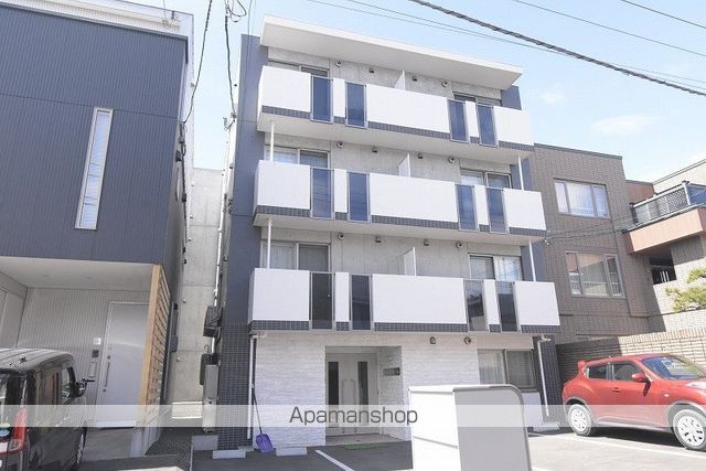 クレステージ西岡の外観写真