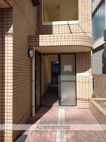 MGコーポ神宮の玄関写真