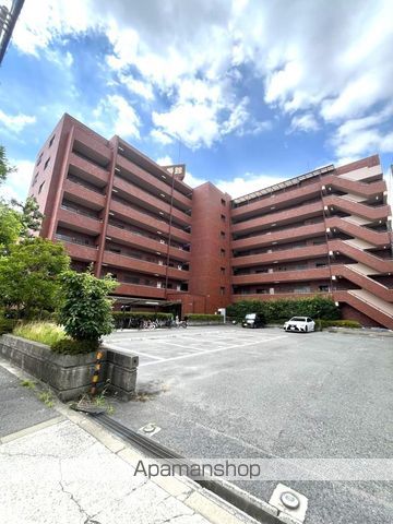 清川6番館の外観写真