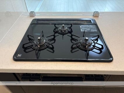 Ｇｒａｎｄ　Ｃｈａｉｎｏｎ金山[2LDK/68.44m2]の内装1