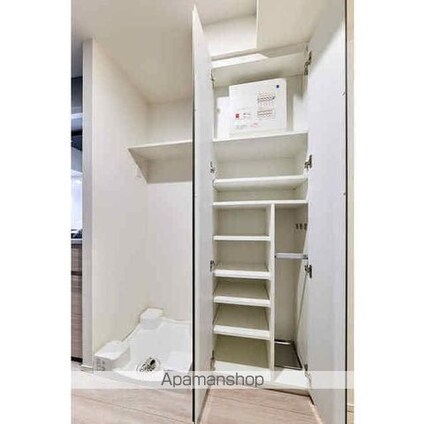 シーズンフラッツ元浅草４丁目[1K/25.35m2]の収納2