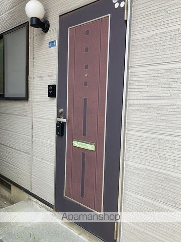 越後線 小針駅 徒歩10分 2階建 築27年の玄関写真