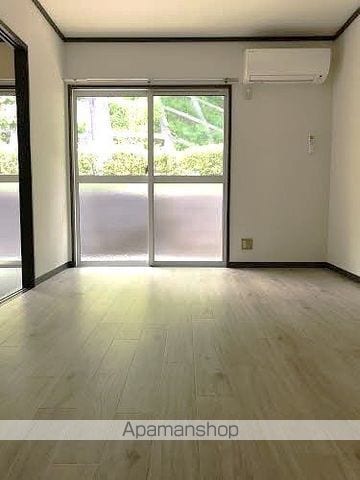 リバーサイド阿品の内装写真