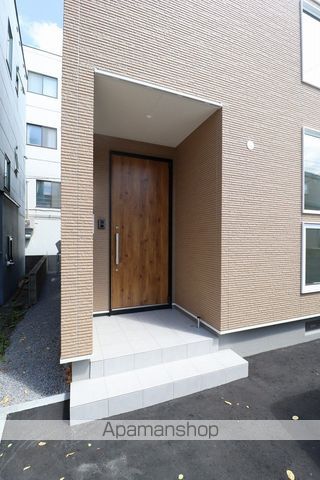 千歳線 白石駅 徒歩11分 2階建 築3年の玄関写真