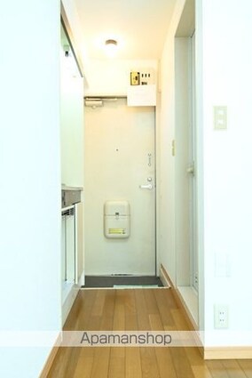 メトリブ三軒茶屋[1R/14m2]の玄関2