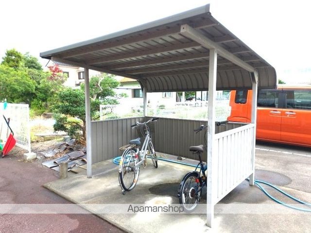 ローズコート歌の森 Aの内装写真
