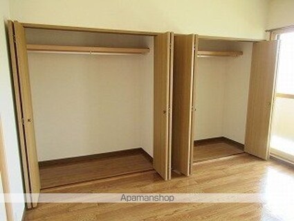 ラ・フルールＢ棟[2LDK/63.72m2]の収納