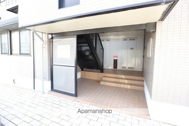 アン ソレイエ Cの玄関写真