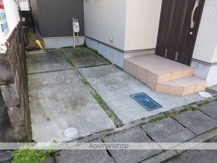 柳川１丁目デザイナーズハウス[1LDK/59.43m2]の駐車場