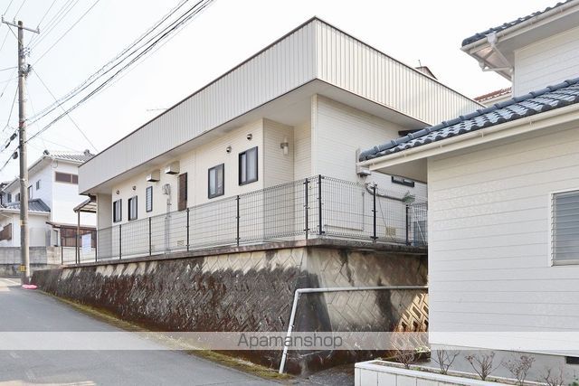 新居ハイツの外観写真