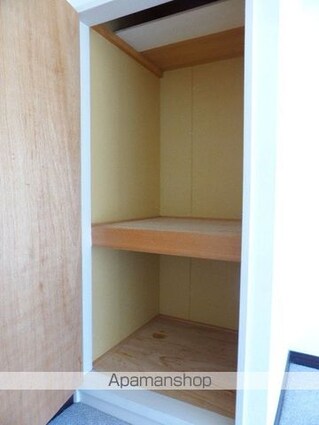 長野県長野市青木島町青木島乙[1K/24.79m2]の収納