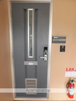 和歌山県海南市岡田[1LDK/48.79m2]のエントランス