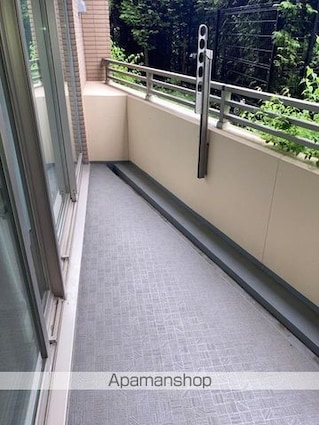 ハイコート浜田山壱丁目[3LDK/78.32m2]のバルコニー