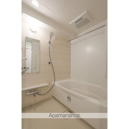 コンフォリア・リヴ豊洲キャナル[3LDK/71.57m2]のバス