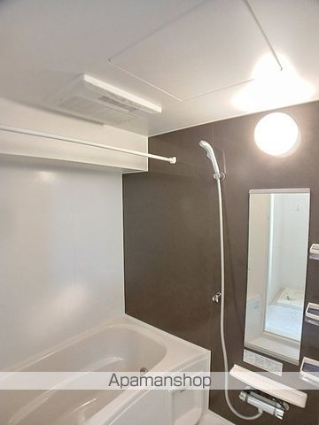 エクイティの内装写真