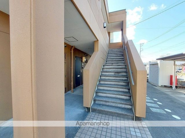 クレストールIの外観写真