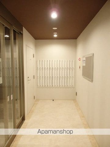 ノースプレミア大通北の玄関写真