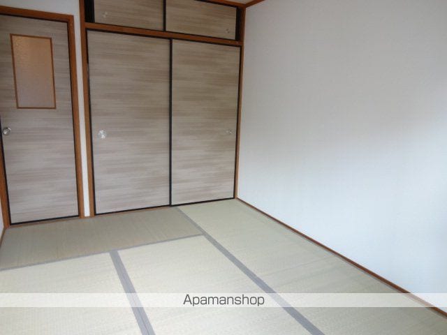 郡津金森マンションの内装写真