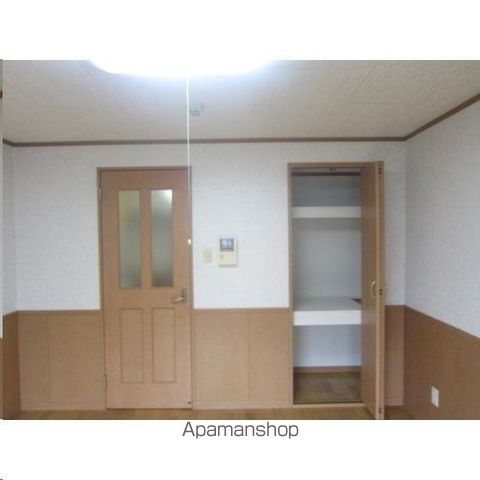 ロイヤルハイツ東八の内装写真