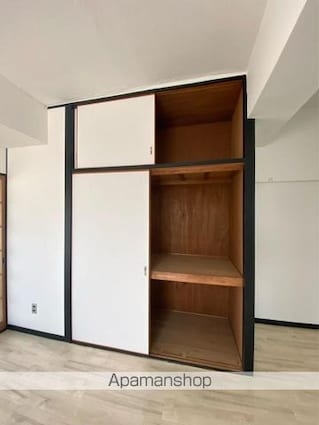 ドルフィン屋島[2LDK/51.3m2]の収納