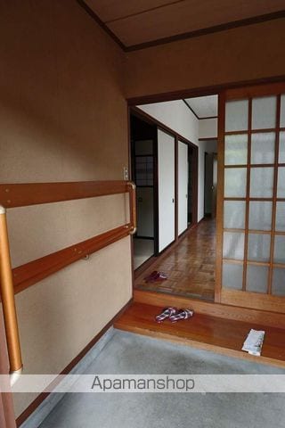 高岡市向野町貸家A棟の内装写真