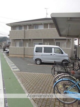 広島県府中市中須町[1R/32.9m2]の駐車場
