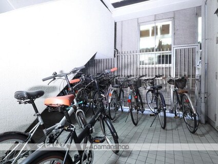 チサトハイツ[1K/29.68m2]の駐車場