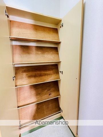 ペアパレス方南町の内装写真