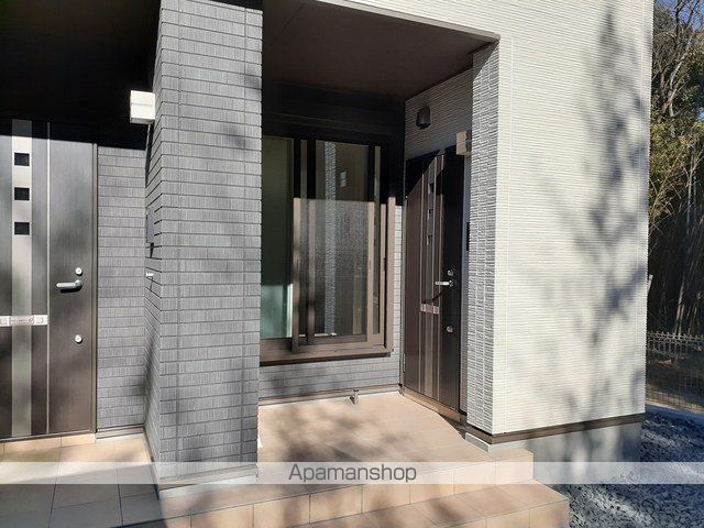 アーバン.の玄関写真