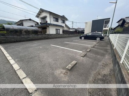 レオパレス吉備中山[1K/23.18m2]の駐車場1