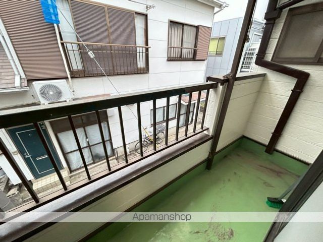 東武伊勢崎・大師線 新田駅 徒歩13分 3階建 築40年の内装写真