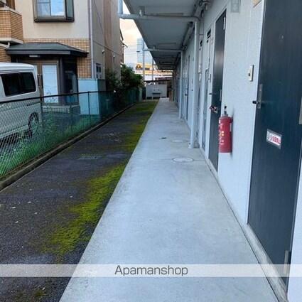 滋賀県甲賀市水口町東名坂[1K/18.48m2]のエントランス2