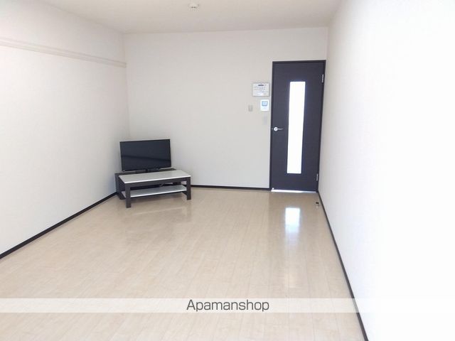 レオネクストアルファの内装写真