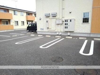 クレメントパークＢ[2LDK/57.63m2]の駐車場