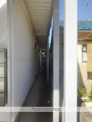 和歌山県和歌山市六十谷[1R/16.9m2]のエントランス3
